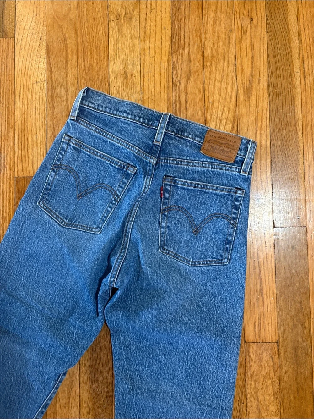 Levi 25 High-Rise Straight Leg Women’s Jeans in Medium Blue